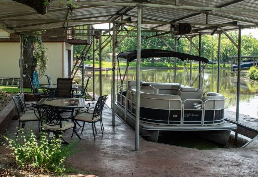 Family and pet friendly lake house on a quiet cove on Lake LBJ Hotel Overview