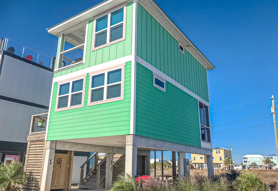 Cornerstone Beachside Cottage Hotel Overview