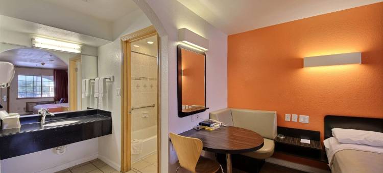 德克萨斯爱丁堡 6 号汽车旅馆(Motel 6 Edinburg, TX)图片