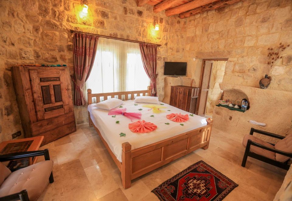 Abu Hayat Cave Suites Hotel Overview