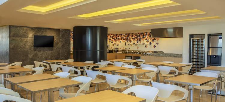 奎雷塔罗嘉年华快捷酒店(Fiesta Inn Express Queretaro Constituyentes)图片