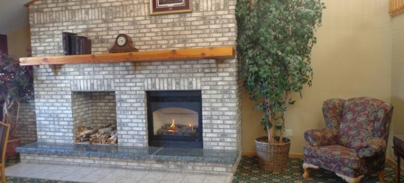 麦迪逊SD美吟温德姆酒店(AmericInn by Wyndham Madison SD)图片