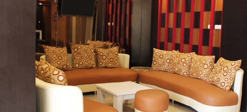 泗水卢卡斯普因特酒店(Luxpoint Hotel Surabaya)图片