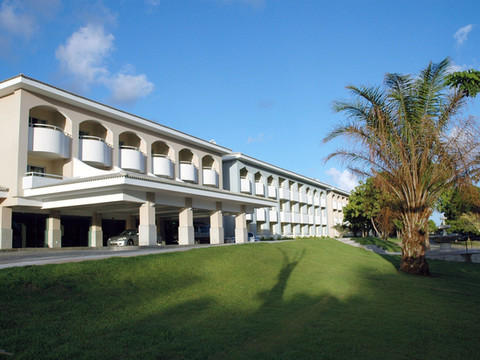 巴伊亚广场酒店