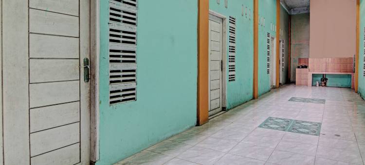 Hotel O 彭吉纳潘沙菲拉酒店，靠近穆斯塔明多柏迈1号住宅区(Hotel O Penginapan Syafira Near Perumahan Mustamindo Permai 1)图片