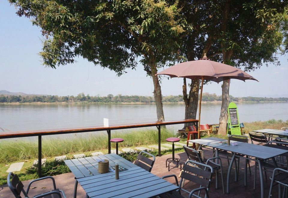 Thecamp ChiangkhanHotel Overview