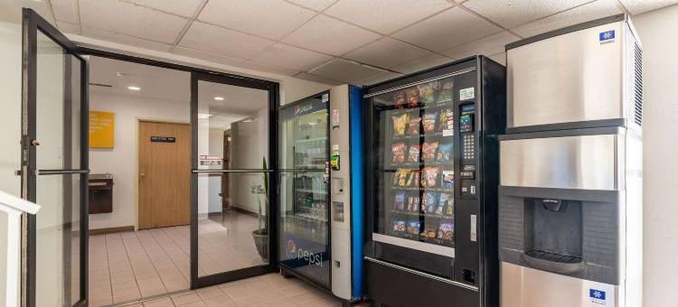 温斯洛6号汽车旅馆(Motel 6 Winslow, AZ)图片