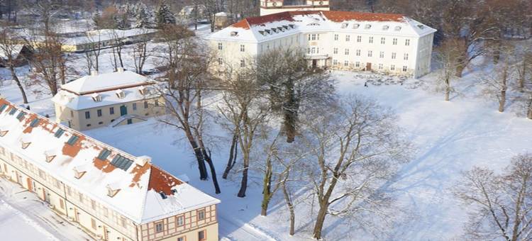 斯普雷瓦尔德的吕布瑙城堡(Schloss Lübbenau)图片