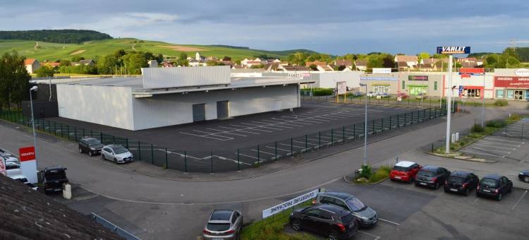 罗基斯巴格特尔酒店- 51530 迪斯(Logis Prim'Hôtel Bagatelle)图片