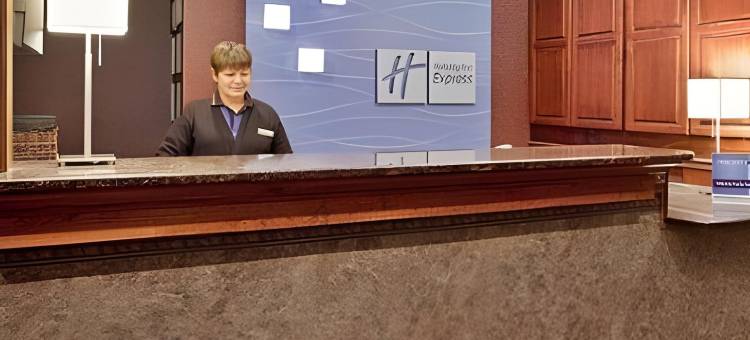 Holiday Inn Express 欧塞奇比奇(Holiday Inn Express Osage Bch - Lake of the Ozarks)图片