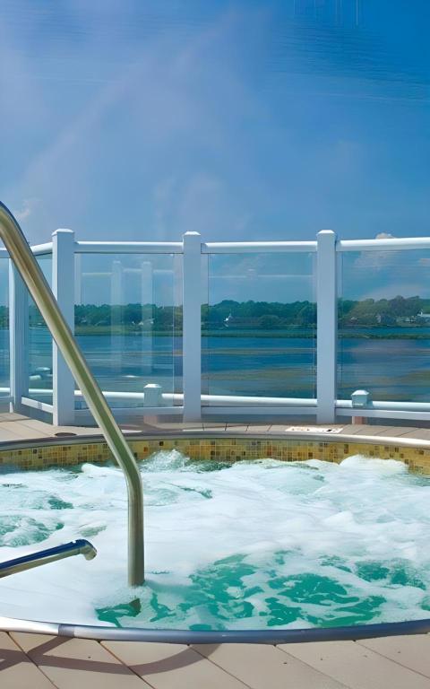 Newport Beach Hotel & SuitesOver view