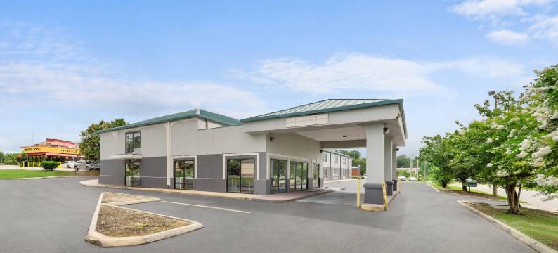 奥本校园区I-85凯艺酒店(Quality Inn Auburn Campus Area I-85)图片