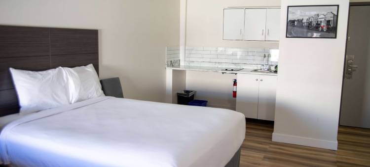 道森克里克戴斯酒店(Ramada by Wyndham Dawson Creek)图片