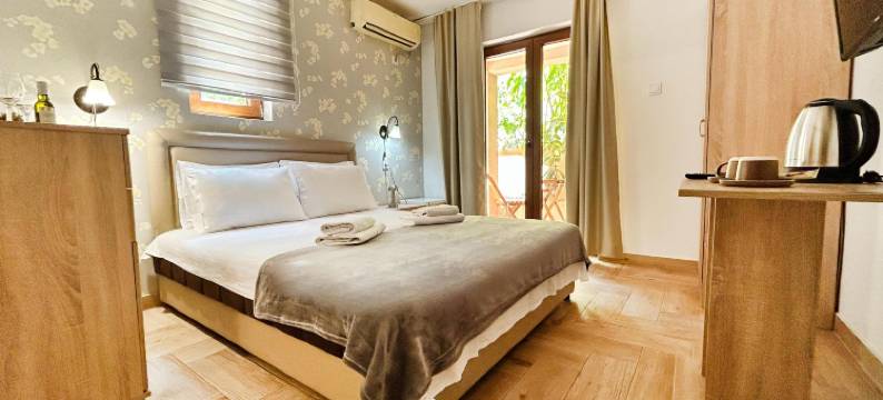 中央酒店和餐厅(Central Hotel & Restaurant)图片