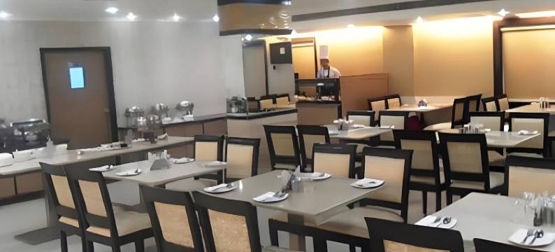 联排房屋 692 内拉摄政酒店(Townhouse Oak Madhapur Nera Regency)图片