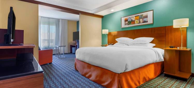 舒适套房酒店绿湾体育场区(Comfort Inn & Suites Green Bay Stadium Area)图片