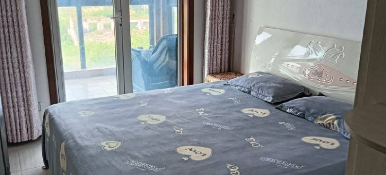 zjn淡雅公寓(海市路分店)图片