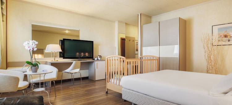 博洛尼亚阿玛迪斯iH酒店(Jr Hotels Bologna Amadeus)图片