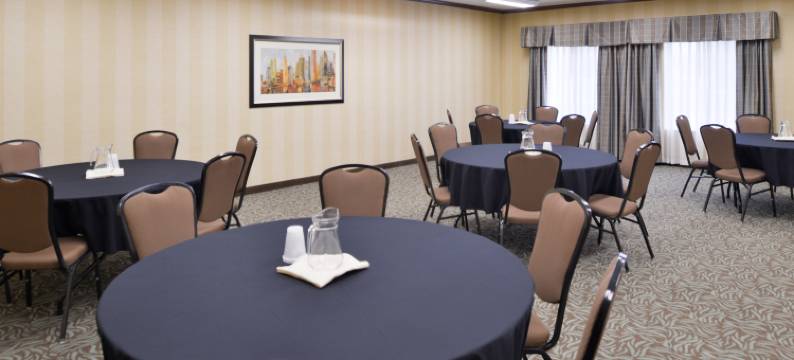 智选假日套房酒店苏福尔斯在帝国商城(Holiday Inn Express & Suites SIOUX FALLS AT EMPIRE MALL by IHG)图片