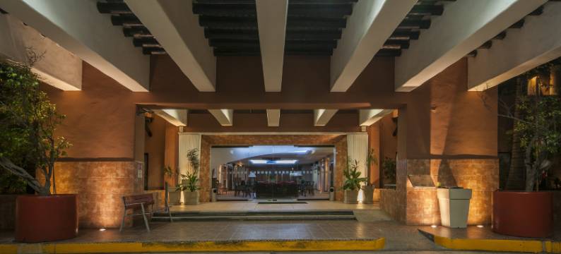 卡门城假日酒店(Holiday Inn CD. DEL CARMEN by IHG)图片