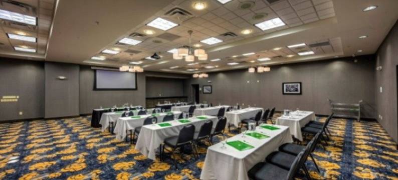 Holiday Inn 导师(Holiday Inn CLEVELAND NORTHEAST - MENTOR by IHG)图片