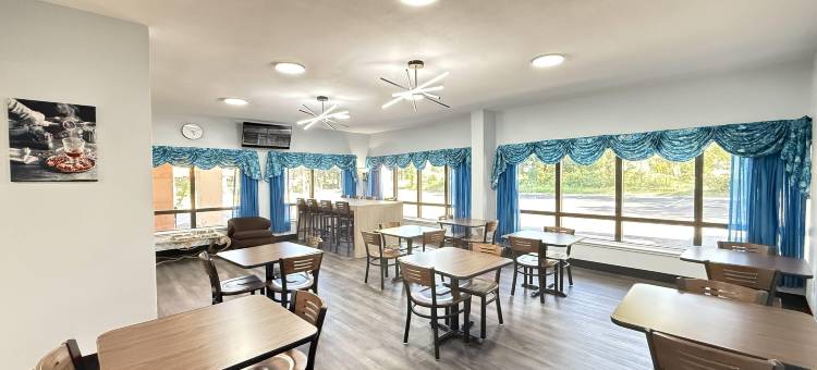 塔拉哈西呗盟套房酒店(Baymont by Wyndham Tallahassee)图片