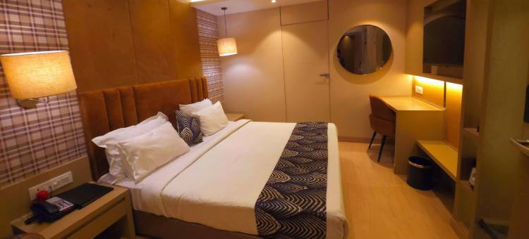 茂盛尊贵酒店(Lush Premier Hotel)图片