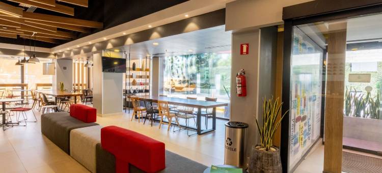 宜必思提华纳河区酒店(Ibis Tijuana Zona Rio)图片