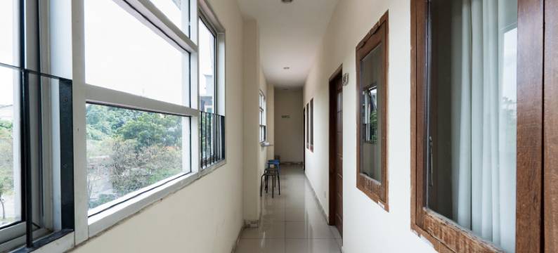 红多兹Plus酒店@三马林达西拉吉萨尔曼(RedDoorz Plus @ Siradj Salman Samarinda)图片