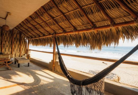 Baxar Hotel Overview