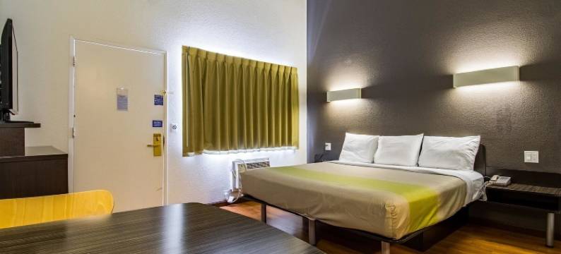 加利福尼亚赛普里斯 6 号开放式客房酒店(Studio 6 Cypress, CA)图片