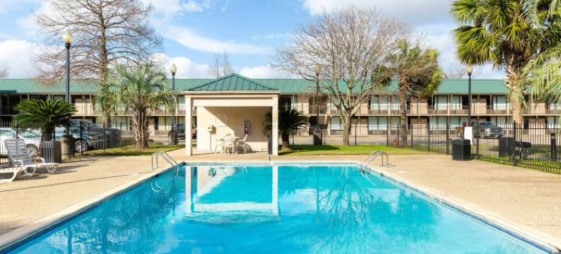 波特艾伦旅馆(Port Allen Inn)图片