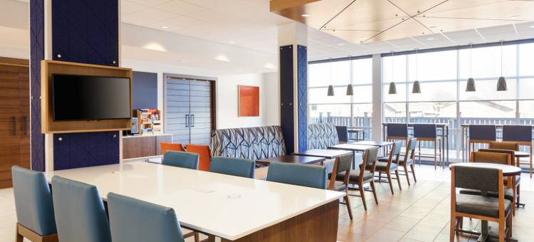 菲尼克斯中城智选假日套房酒店(Holiday Inn Express & Suites Phoenix - Midtown by IHG)图片