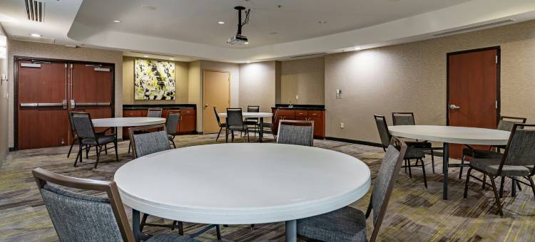 布朗维克万怡酒店(Courtyard by Marriott Brunswick)图片