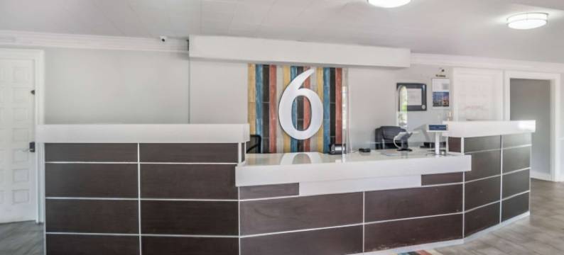 达拉斯市场中心6号汽车旅馆(Motel 6 Dallas, TX - Market Center)图片