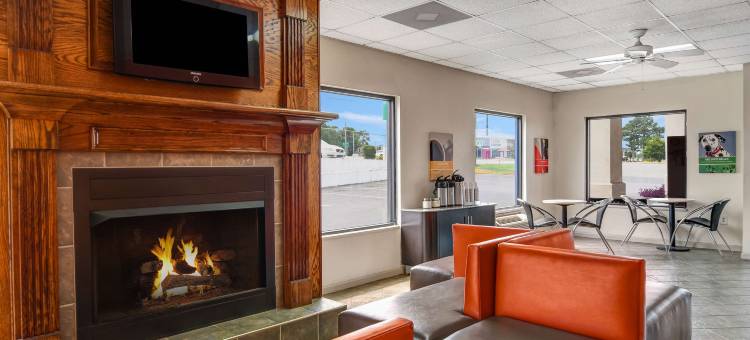 格鲁吉亚卡尔霍恩 6 号汽车旅馆(Motel 6 Calhoun, GA)图片