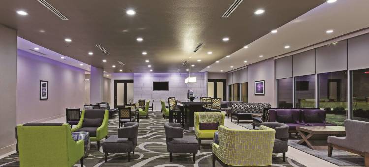 克利奇站南拉昆塔温德姆套房酒店(La Quinta Inn & Suites by Wyndham College Station South)图片