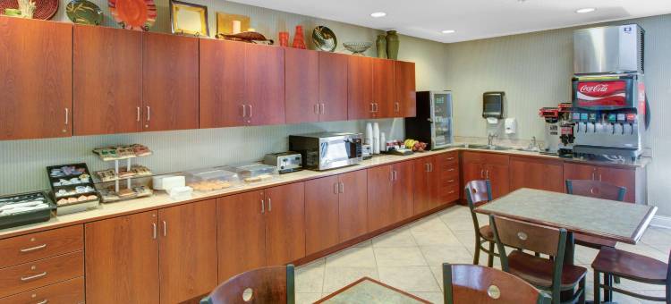 哈蒂斯堡温德姆麦客达套房酒店(Microtel Inn & Suites by Wyndham Hattiesburg)图片