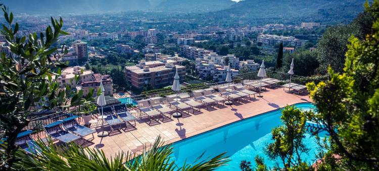 克里斯蒂娜酒店(Hotel Cristina)图片