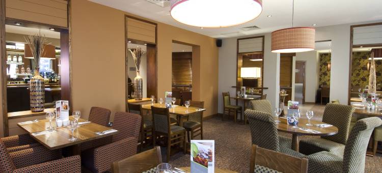 斯特拉特福埃文水道普瑞米尔酒店(Premier Inn Stratford-Upon-Avon Waterways)图片