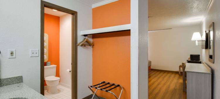 沃基根6号汽车旅馆(Motel 6 Waukegan, IL)图片