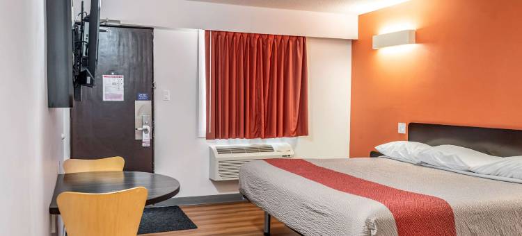 卑诗省纳尔逊堡 6 号汽车旅馆(Motel 6 Fort Nelson, BC)图片