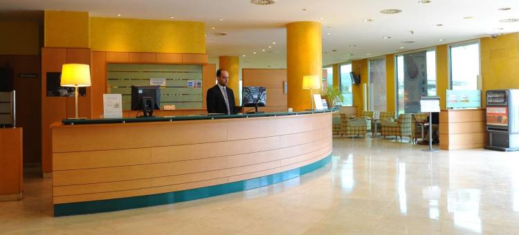 都市快捷桑坦德帕拉亚思酒店(Hotel Puerta Santander)图片