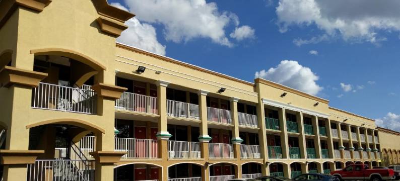 罗德岱堡机场红地毯酒店(Red Carpet Inn Airport Fort Lauderdale)图片