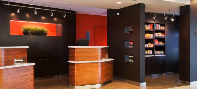 Boston Stoughton图片