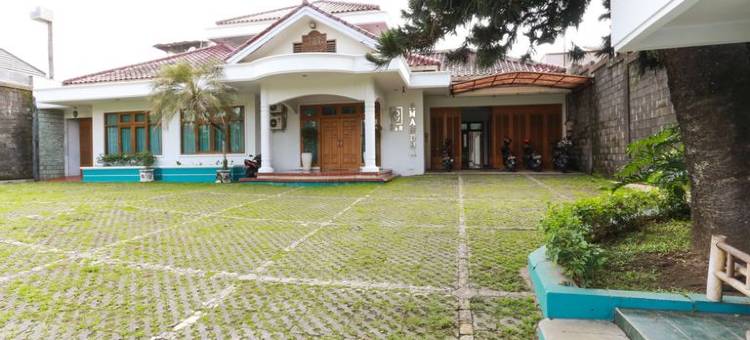 红门酒店Syariah-近马格朗Bayeman阿伦阿伦(RedDoorz Syariah Near Alun Alun Magelang Bayeman)图片