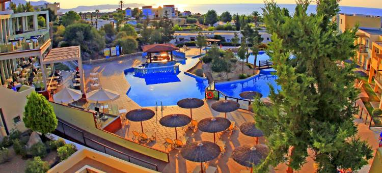 “基奥塔里米拉鲁纳海滩度假村”(Kiotari Miraluna Resort)图片