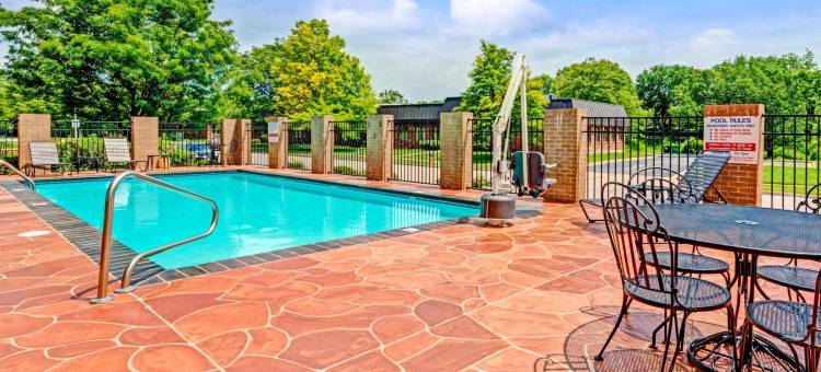 堪萨斯城奥佛兰公园品质酒店(Quality Inn Overland Park Kansas City)图片