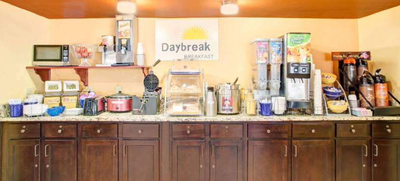 温德姆戴斯酒店-玛丽埃塔-亚特兰大-德尔克路(Days Inn by Wyndham Marietta-Atlanta-Delk Road)图片