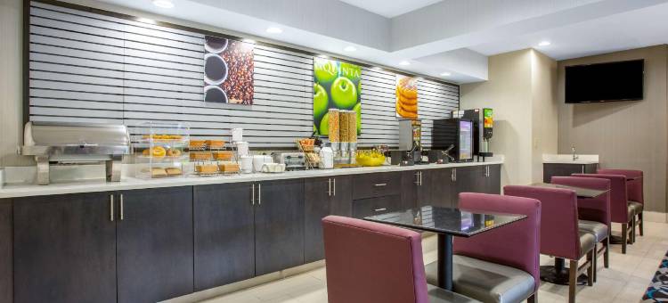 斯内尔维尔石头山拉昆塔温德姆套房酒店(La Quinta Inn & Suites by Wyndham Snellville-Stone Mountain)图片